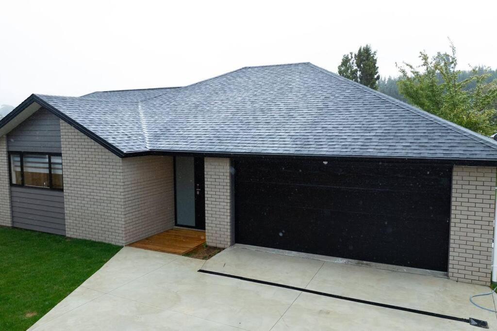 Rotorua Sunshine Brand New 4 Bedroom House Экстерьер фото